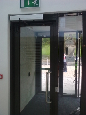 An image of an electronic door